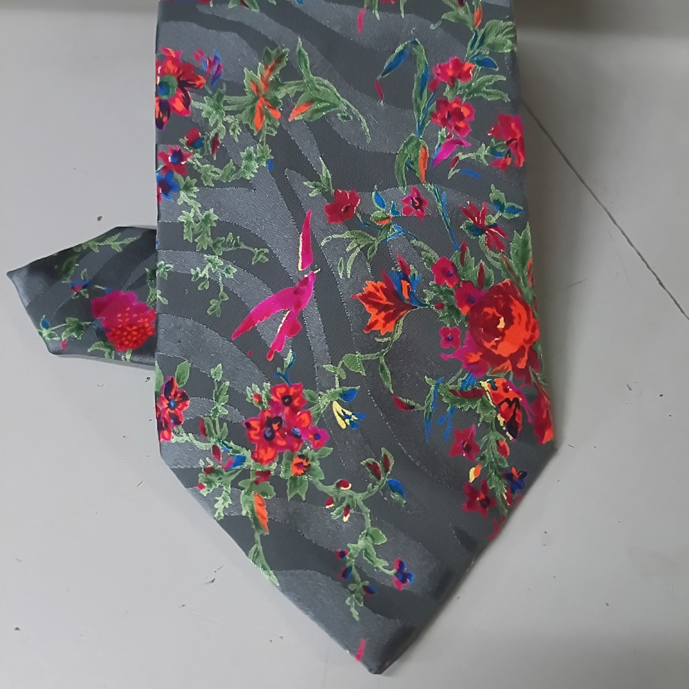 Brioni Gray Tie with Pink and Red Floral Pattern